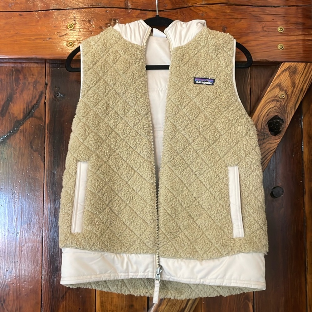 Reversible Patagonia vest size small